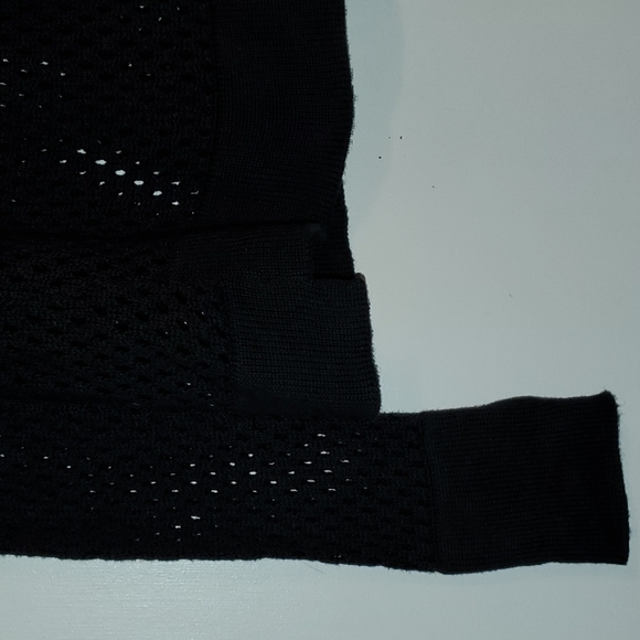 Prana women's M black scoop knit punch hole Sweater shirt. - Picture 5 of 9